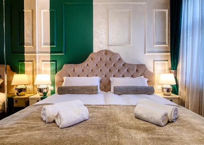 Riva Palace - Design Rooms